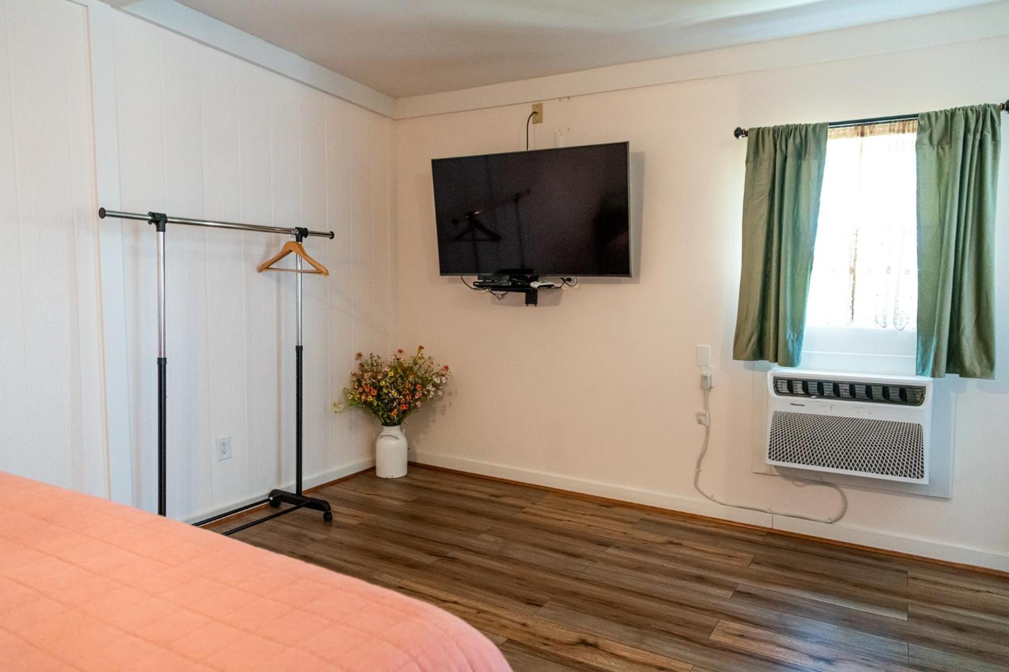 Sagebrush Inn Tombstone Zimmer foto A room at the motel